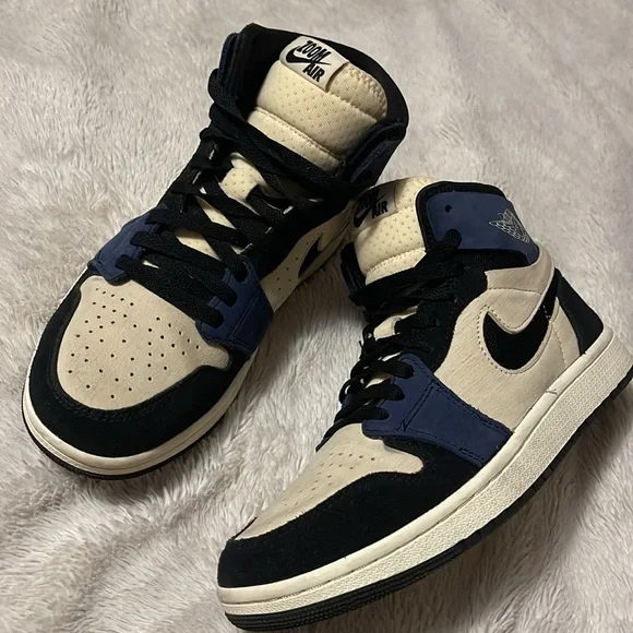 Air Jordan 1 Zoom CMFT 2 Shoe - Picture 8 of 15